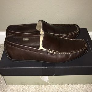 Grid Brown leather loafers